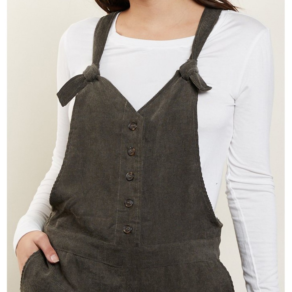 Mustard Seed Olive Corduroy Crop Overall Jumpsuit - Picture 4 of 7